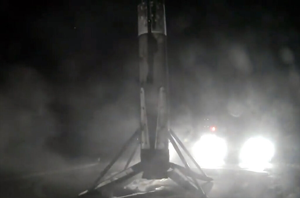 SpaceX meluncurkan 23 satelit Starlink